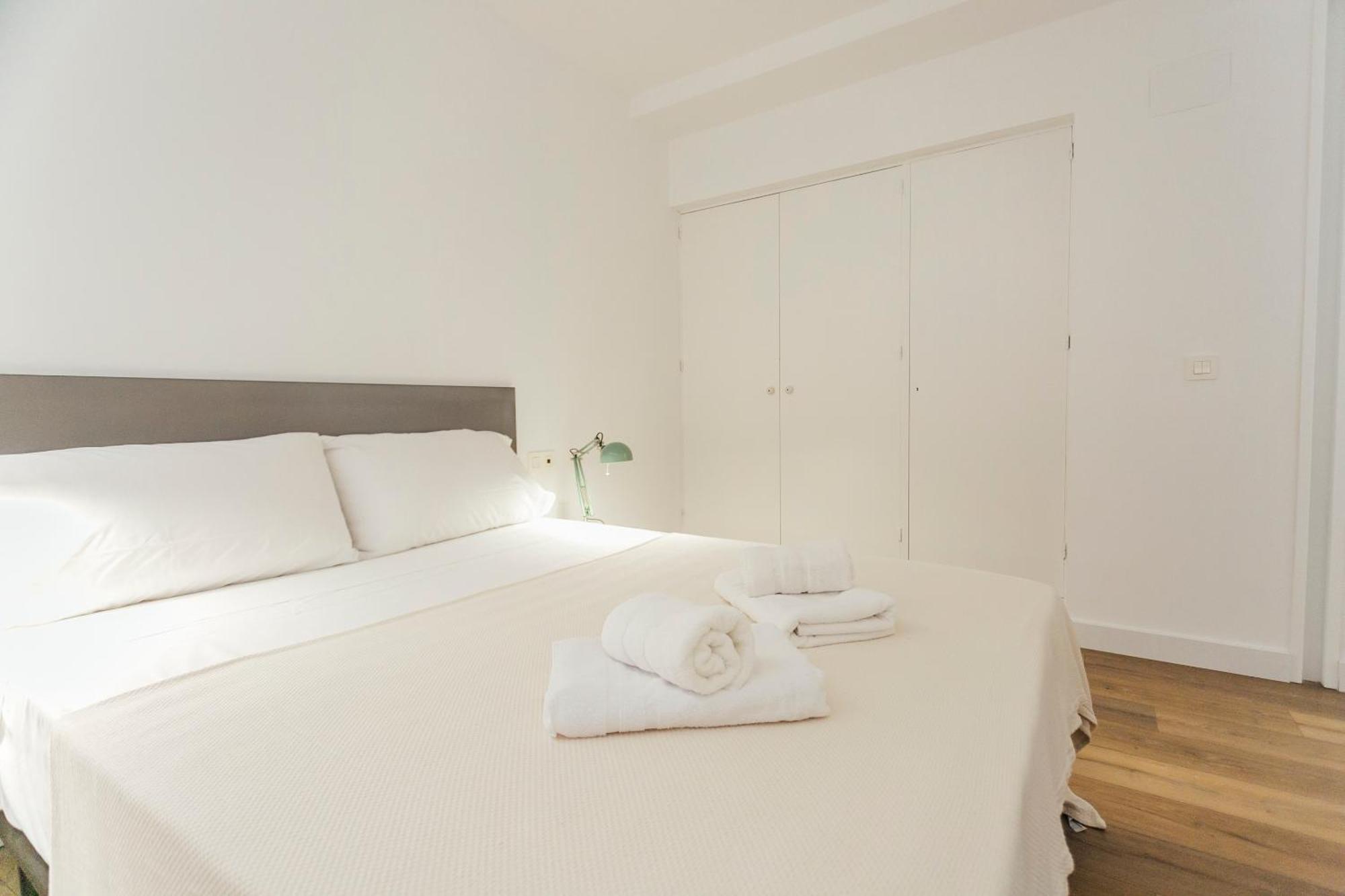 شقة Decorated And Renovated- 2Bd 2Bth- Center إشبيلية المظهر الخارجي الصورة